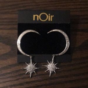 NWT Noir jewelry silver crescent & star earrings